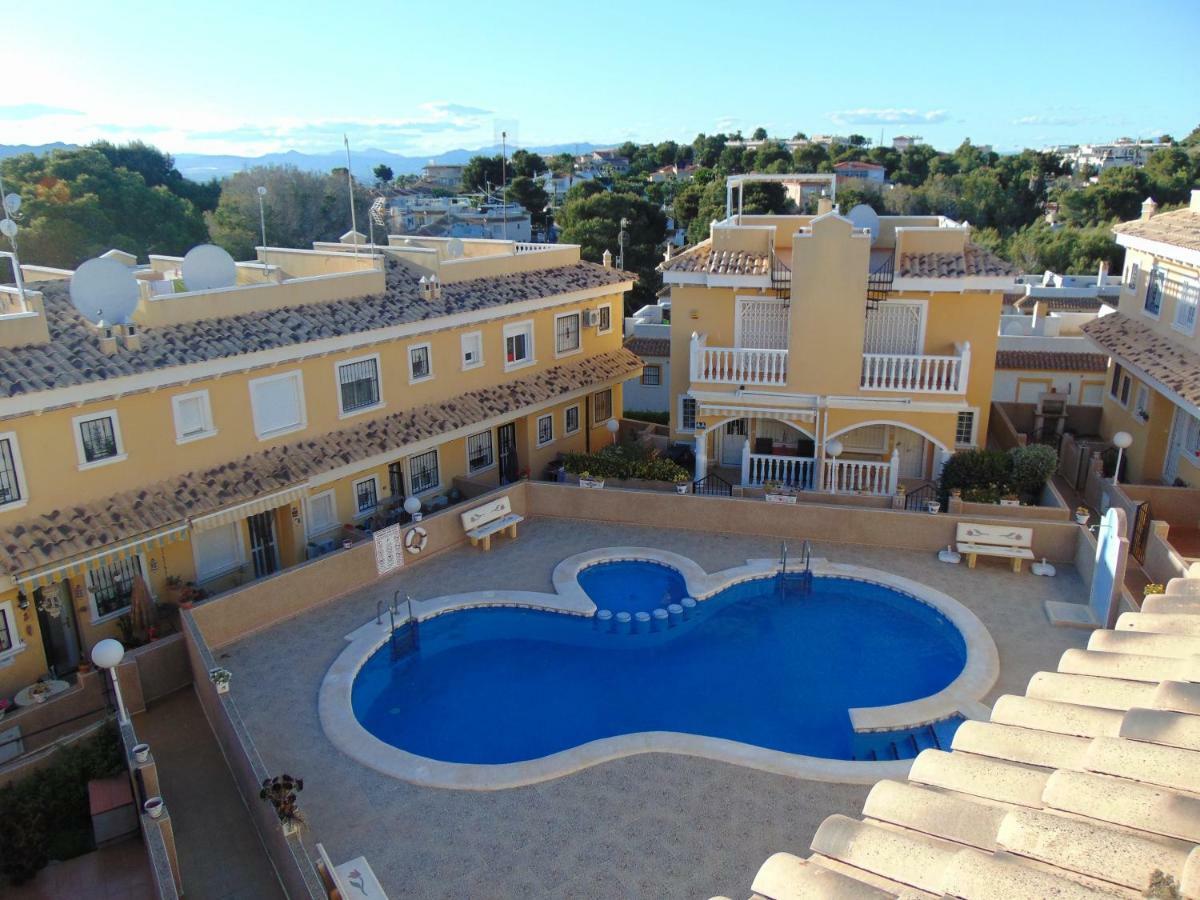 2 Bedroom Algorfa Townhouse With Pool Castillo de Montemar Exteriör bild